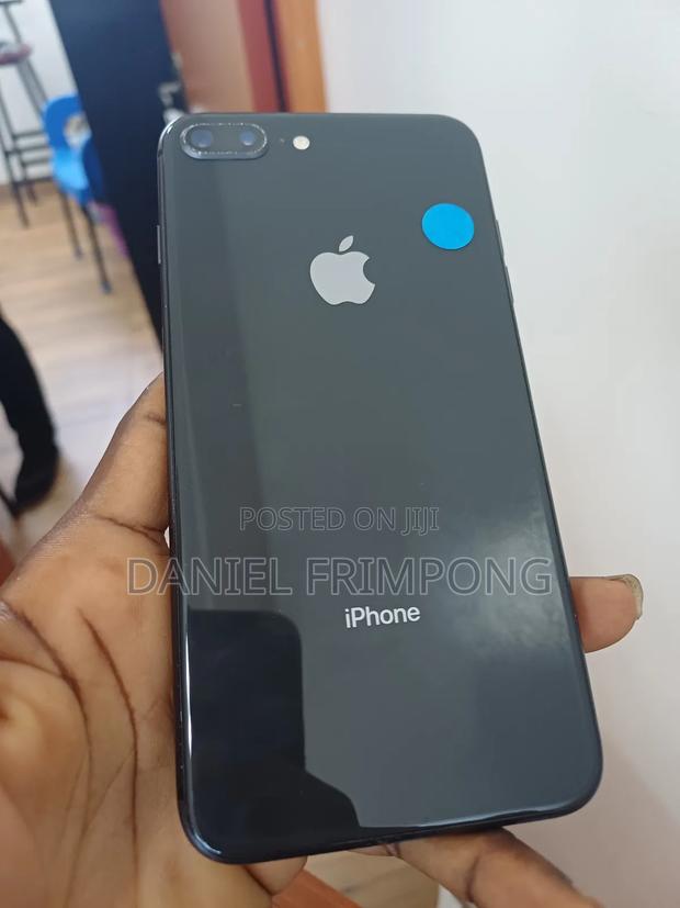 Apple iPhone 8 Plus 256 GB Black · Photo 1