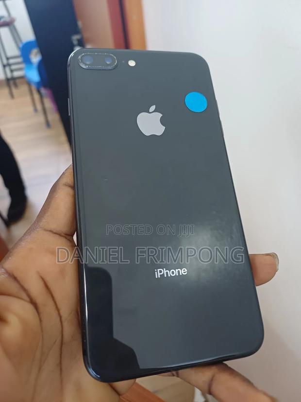 Apple iPhone 8 Plus 256 GB Black · Photo 4