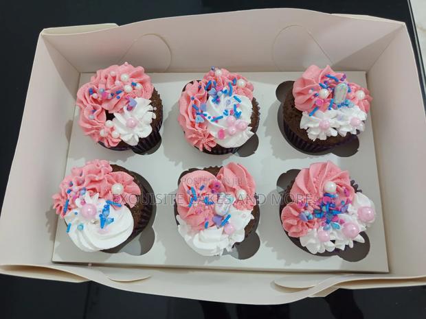 6 Cupcakes With Whipped Cream · Photo 2