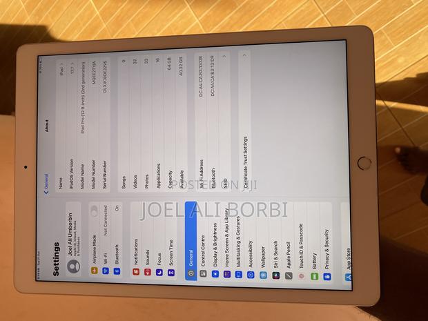 Apple iPad Pro 12.9 (2017) 64 GB White · Photo 3