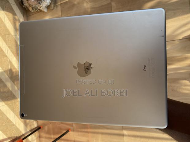 Apple iPad Pro 12.9 (2017) 64 GB White · Photo 4