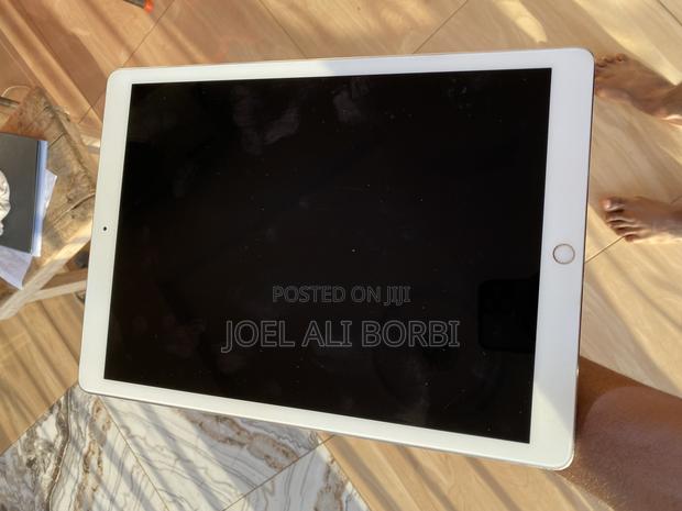 Apple iPad Pro 12.9 (2017) 64 GB White · Photo 2