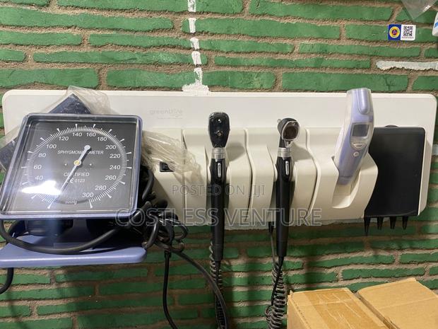 Greenlife Wall Mount Diagnostic Set · Photo 2