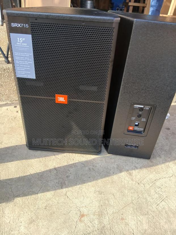 JBL Short- Range Speaker 15 Inches · Photo 1