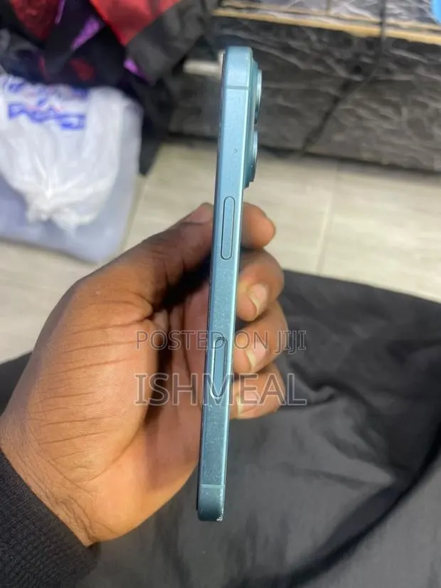 Apple iPhone 16 128 GB · Photo 1