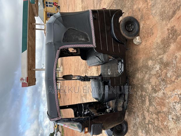Bajaj 2020 Black · Photo 3
