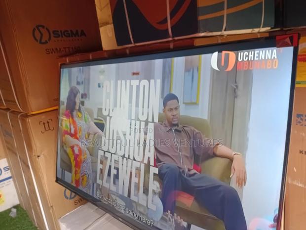 Huge Beautiful Screen TCL 55inches Well Heeled TCL · Photo 1