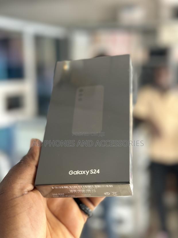 New Samsung Galaxy S24 128 GB Black · Photo 3