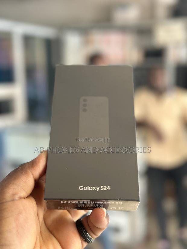 New Samsung Galaxy S24 128 GB Blue · Photo 2