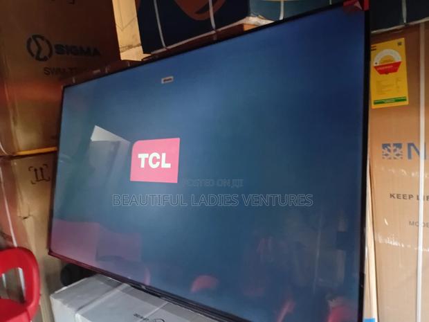 Hilarious Showing on TCL 55inches the Fabulous Joy With Families · Photo 1