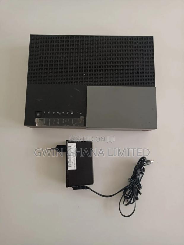 Zte Dual Band Gigabit Wireless Router. 1x Wan,4xlan,1xsfp,2x Usb · Photo 6