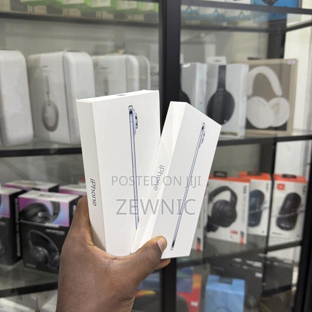 New Apple iPhone Air 512 GB Blue · Photo 2