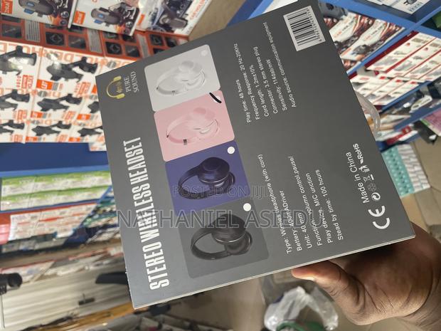 M3 Stereo Wireless Headphones · Photo 3