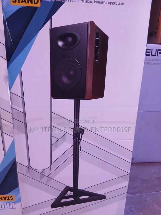 Studio Monitor Stand (8 Inches) · Photo 3