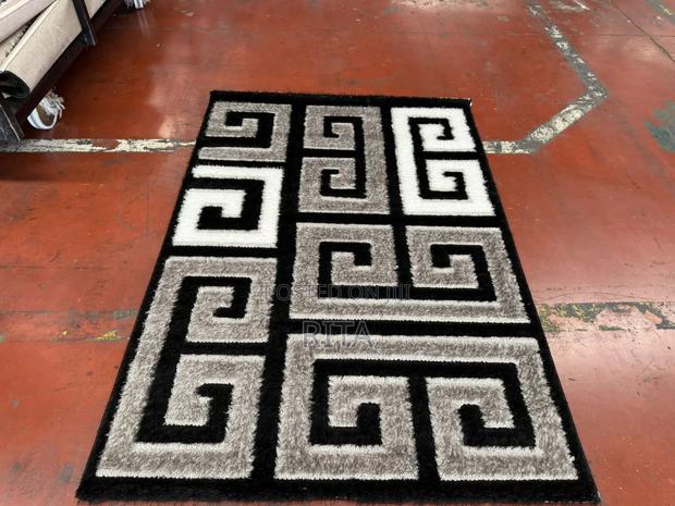 Original Center Carpet From Turkey · Photo 1