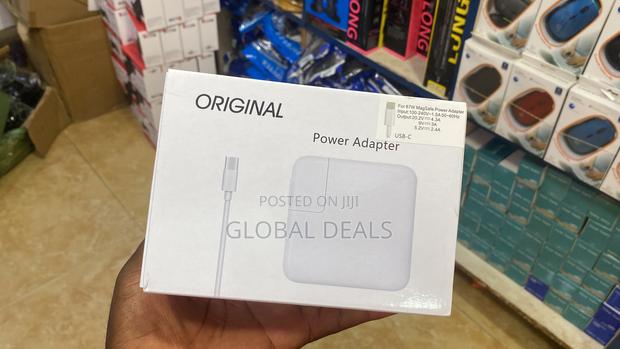 Macbook Type-C Chargers · Photo 4