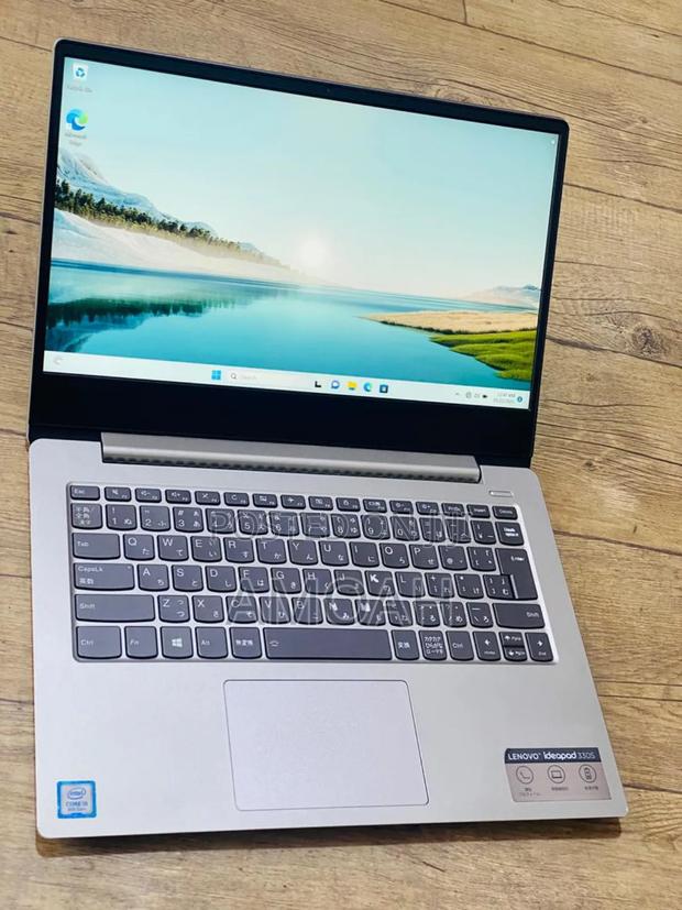 Laptop Lenovo IdeaPad 330S 8GB Intel Core i5 SSD 256GB · Photo 2