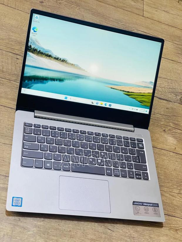 Laptop Lenovo IdeaPad 330S 8GB Intel Core i5 SSD 256GB · Photo 1