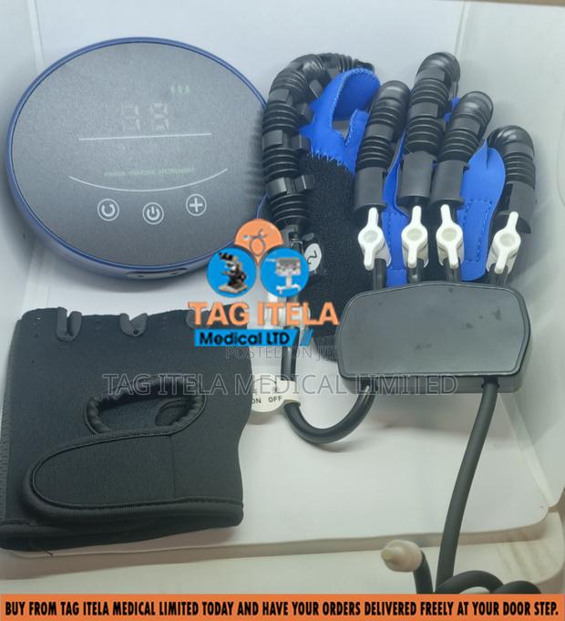 Rehabilitation Stroke Glove (Rechargeable) · Photo 3