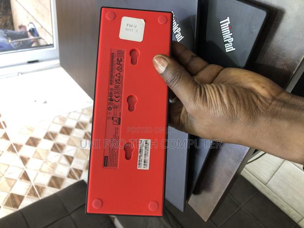 Lenovo Thinkpad Doc 4 · Photo 3