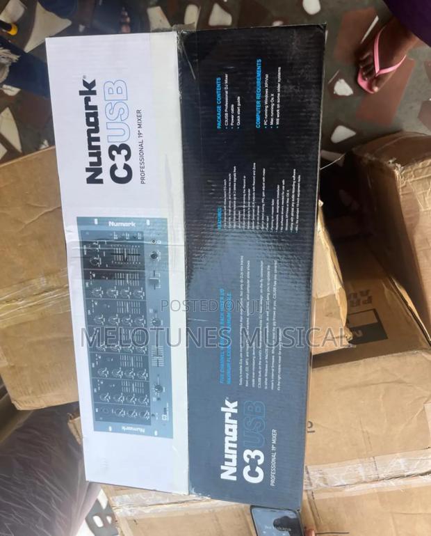 Numark C3usb Professional 19" Mixer · Photo 3