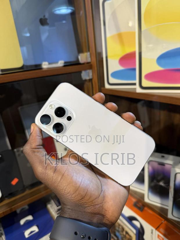 Apple iPhone 16 Pro 128 GB White · Photo 2