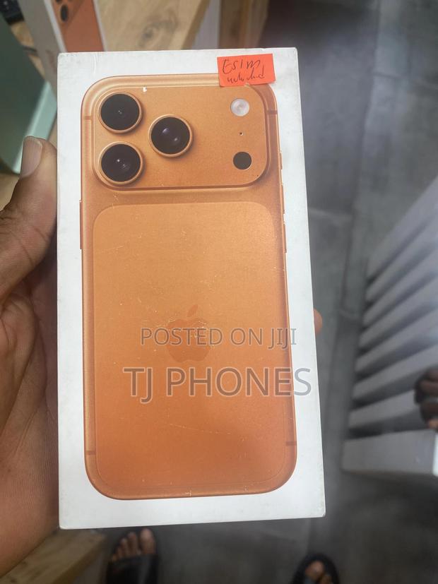 New Apple iPhone 17 Pro 256 GB Orange · Photo 2