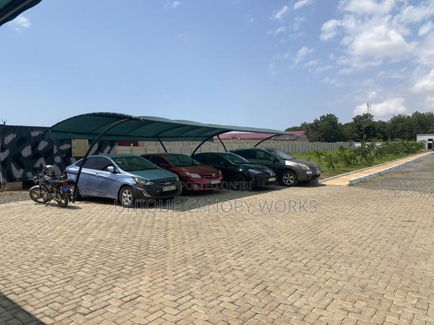 Designed for 4 Cars · Photo 1