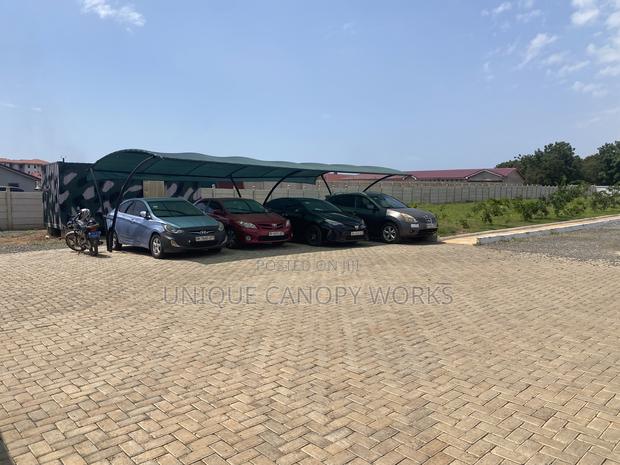 Designed for 4 Cars · Photo 2