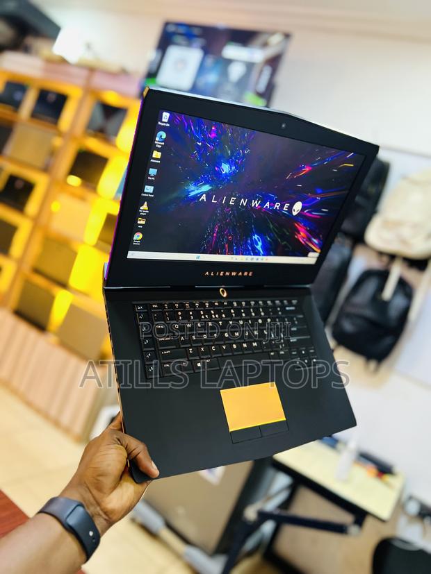 Laptop Alienware M15 R3 16GB Intel Core I7 SSD 512GB · Photo 5