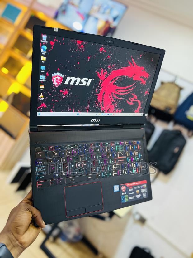 Laptop MSI GE63VR 7RF Raider 16GB Intel Core I7 SSHD+SSD 1.5T · Photo 3