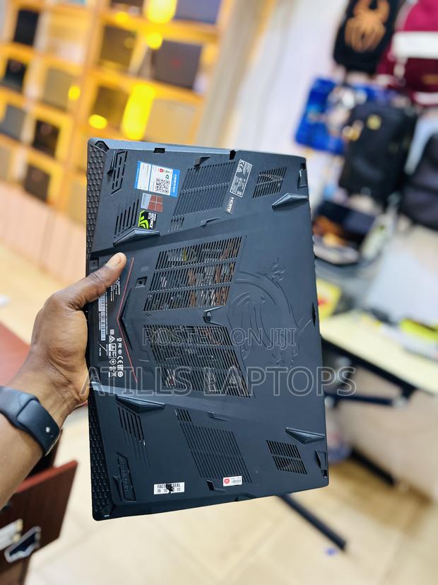 Laptop MSI GE63VR 7RF Raider 16GB Intel Core I7 SSHD+SSD 1.5T · Photo 5