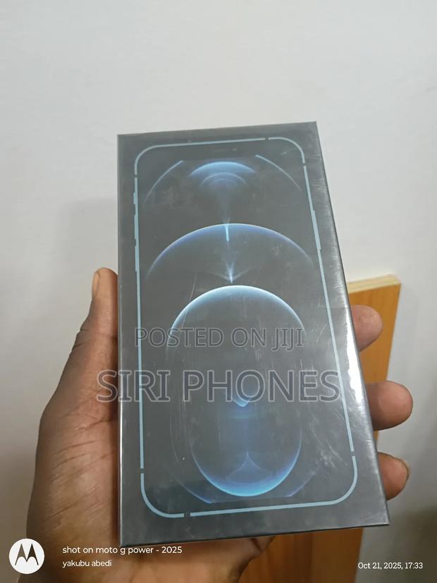 New Apple iPhone 12 Pro Max 128 GB Blue · Photo 1