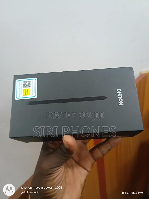 New Samsung Galaxy Note 10 5G 256 GB Black · Photo 2