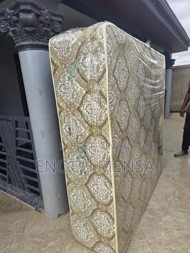 Queen Size 20 Inches · Photo 1