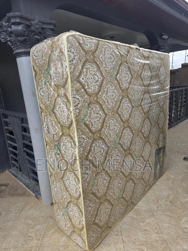 Queen Size 20 Inches · Photo 2