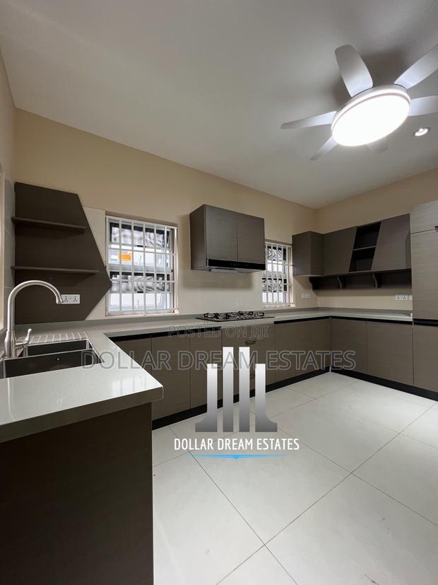 4bdrm House in Lake Side Estate for sale · Photo 5