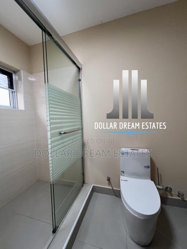 4bdrm House in Lake Side Estate for sale · Photo 8