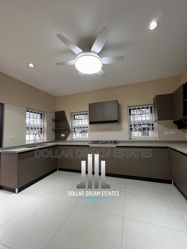 4bdrm House in Lake Side Estate for sale · Photo 4