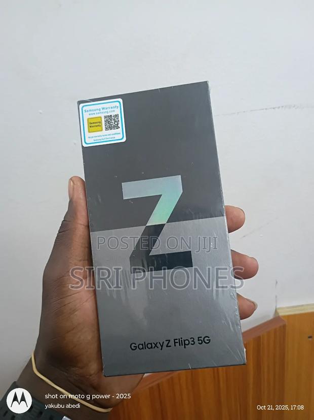 New Samsung Galaxy Z Flip 3 256 GB Gray · Photo 2