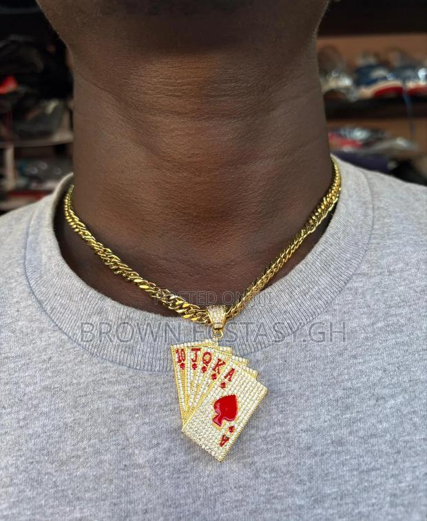 Iced Poker Necklace · Photo 2