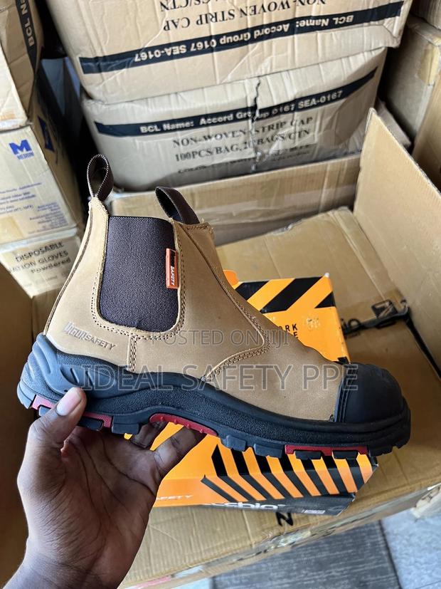 Hillson Safety Slip-on Safety Boot · Photo 1