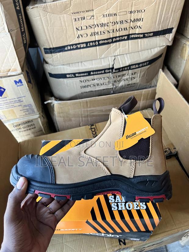 Hillson Safety Slip-on Safety Boot · Photo 3