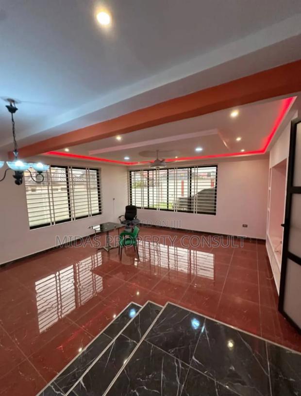 5bdrm House in Lakeside Estates for sale · Photo 5