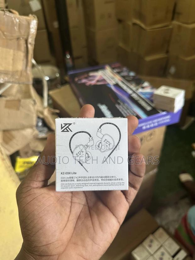 Kz Edx Lite in Ear Monitor Headphone · Photo 1