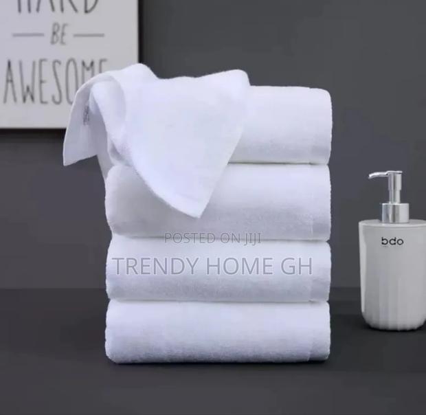Luxury Hotel White Towel Soft, Thick Absorbent
