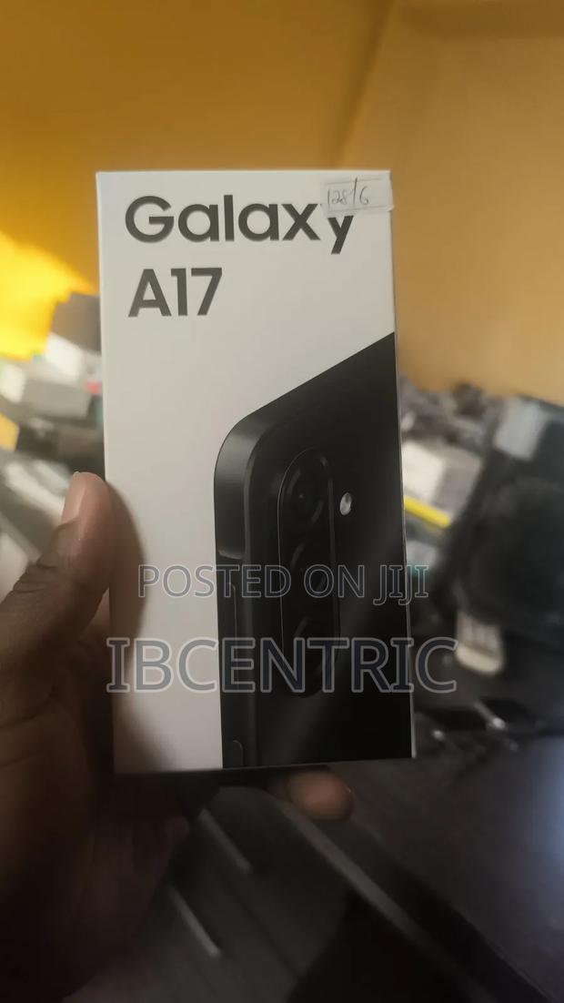New Samsung Galaxy A17 128 GB Black · Photo 2