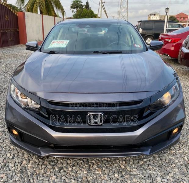Honda Civic EX Hatchback 2019 Gray · Photo 2
