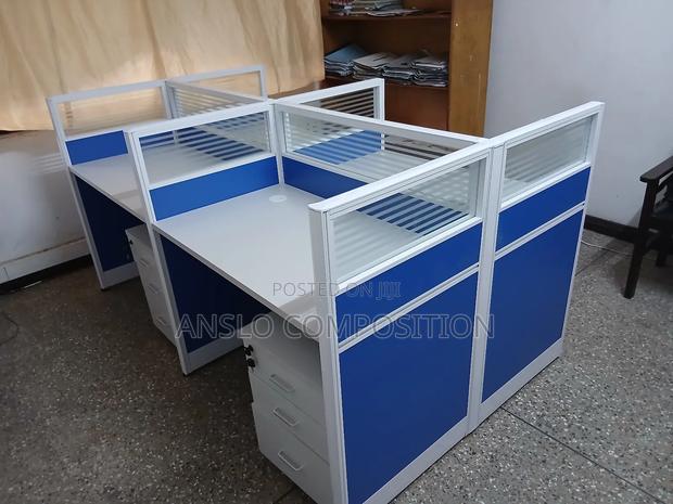 Blue Workstation · Photo 1