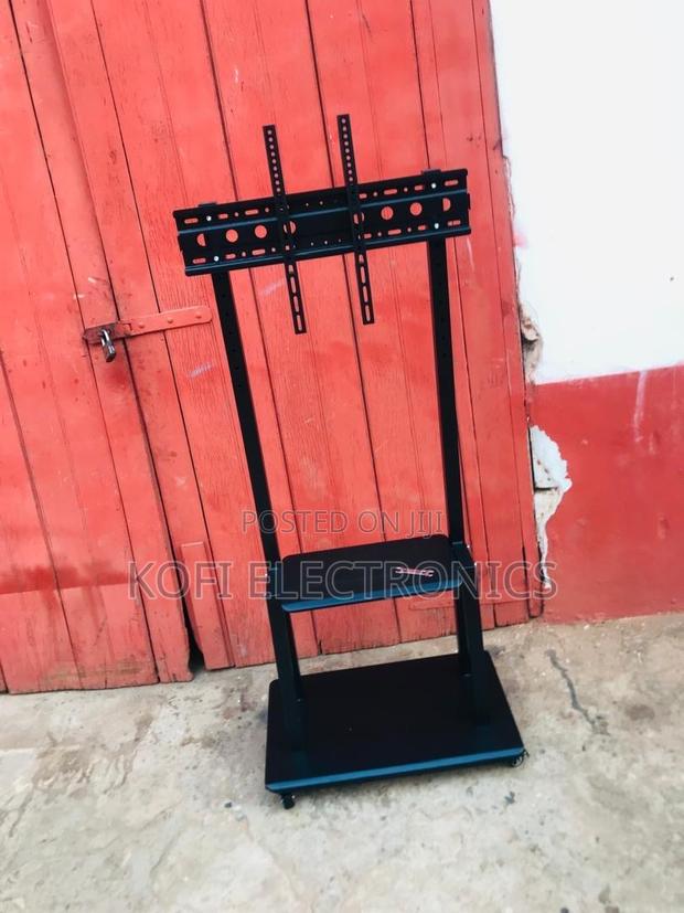 Megamount Adjustable Television Rack 32-100” · Photo 1